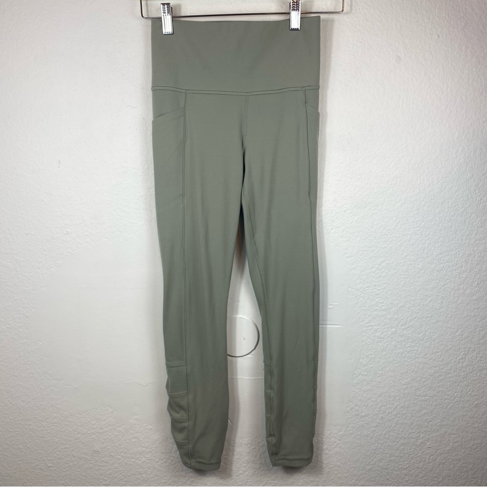 Athleta Women’s Size XS Salutation Stash Pocket II Cinch 7/8 Legging‎ Green Sage